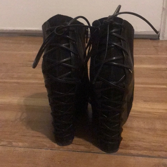 L’estrosa Madge Wedge Corset Booties size 8M - Picture 2 of 6